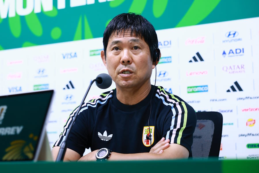 森保一監督が前日会見に臨んだ【写真:(C) JFA】