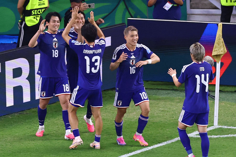 日本代表はチュニジアに4-0で圧勝した【写真:ロイター】