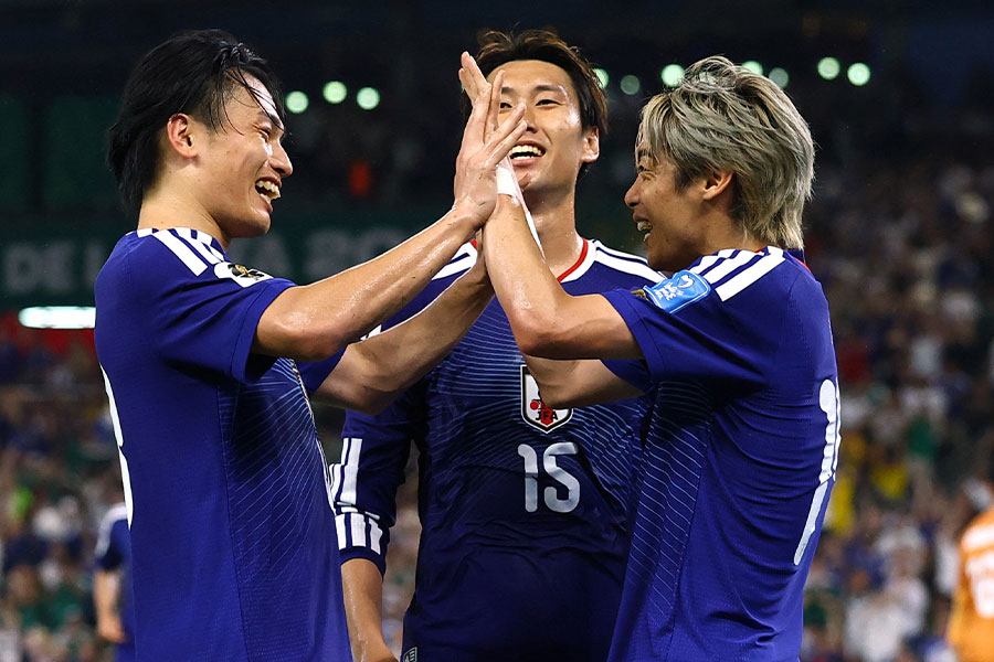 日本が4ゴールを奪ってチュニジアに勝利【写真:ロイター】