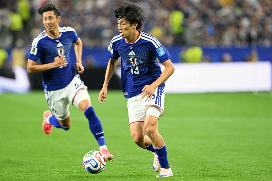 スタメン出場した中村敬斗【写真：徳原隆元】