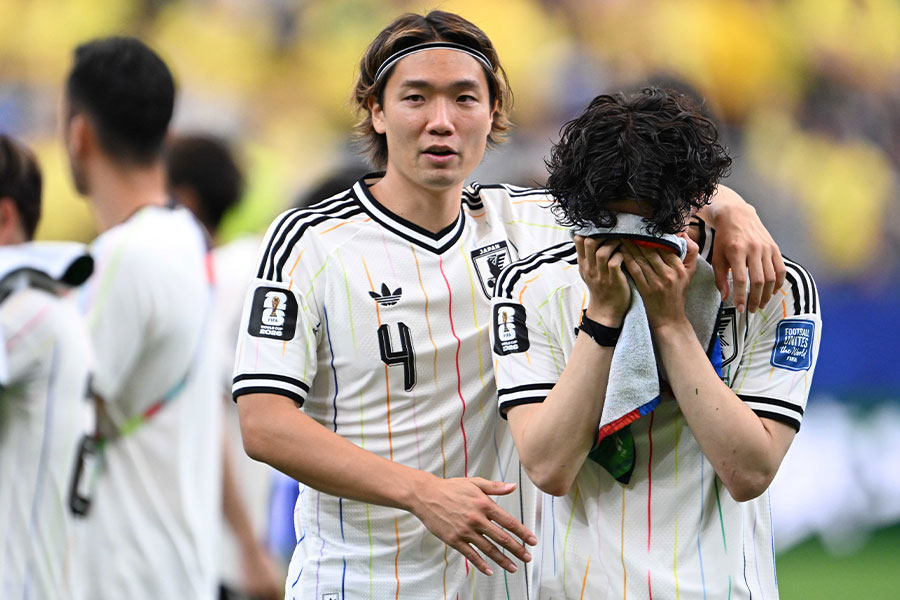 田中碧に寄り添った板倉滉【写真：徳原隆元】