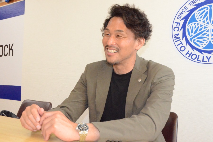 水戸の本間幸司GM【写真:河野正】