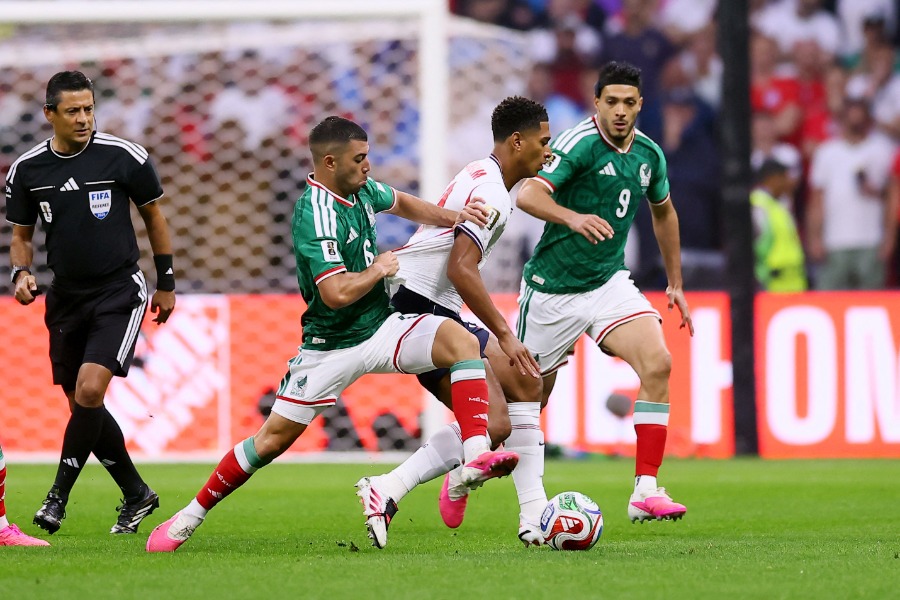 メキシコ代表とイングランド代表が対戦【写真:ロイター】