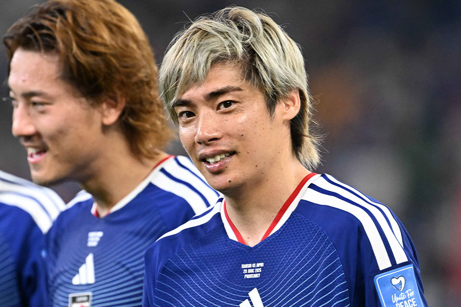伊東純也が朝の生中継に出演【写真:徳原隆元】