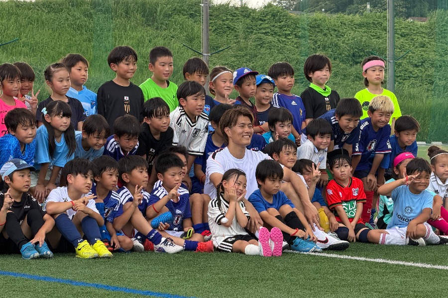 日本代表の小川航基がサッカークリニックを開催日本代表FW小川航基【写真:FOOTBALL ZONE編集部】