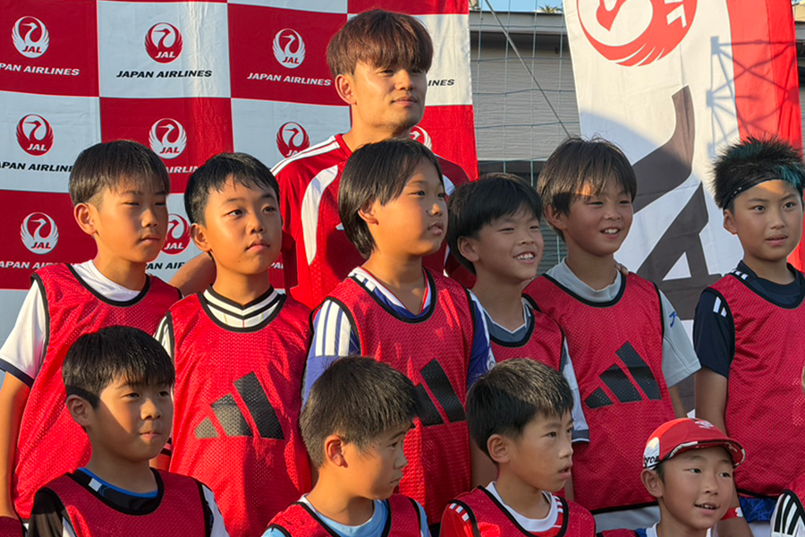 特別講師を務めた日本代表・久保建英【写真:FOOTBALL ZONE編集部】