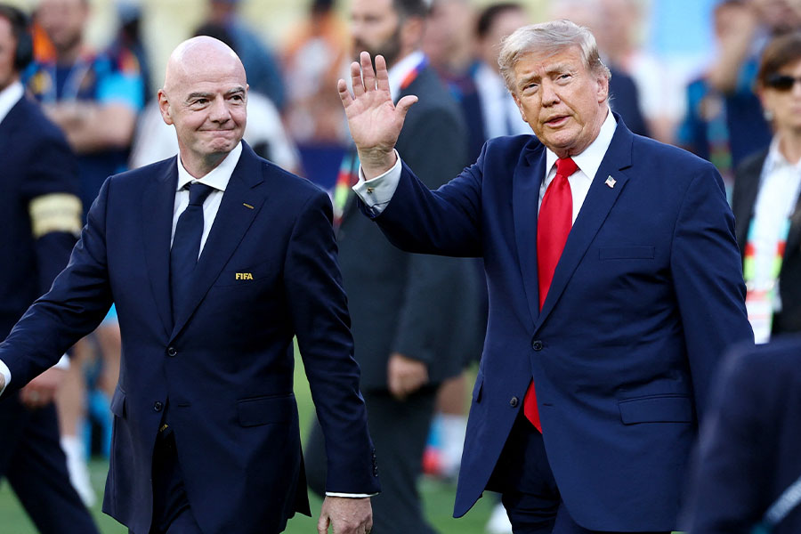ドナルド・トランプ大統領とジャンニ・インファンティーノ会長【写真:ロイター】