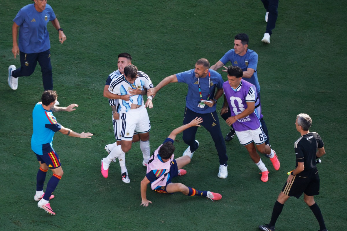 北中米ワールドカップ決勝で乱闘勃発【写真:ロイター】