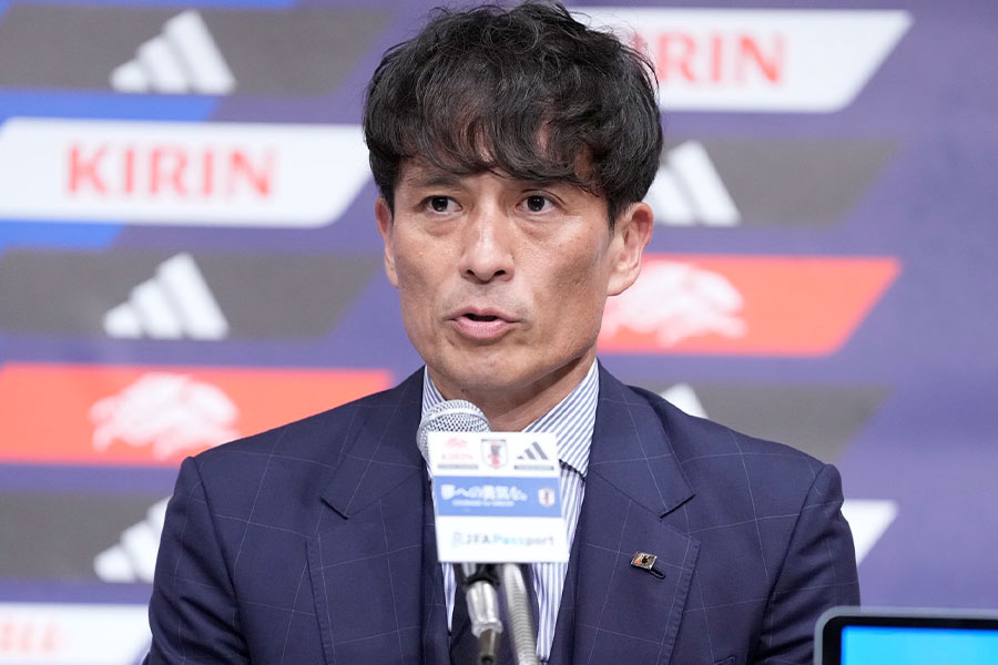 会見に出席した宮本恒靖会長【写真:増田美咲】