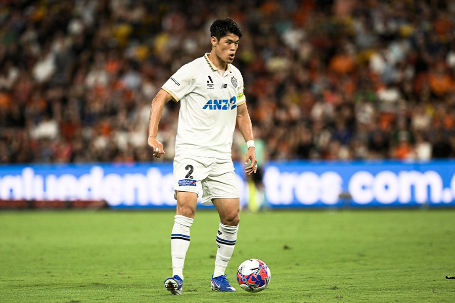 オークランドFCでプレーする酒井宏樹【写真：アフロ】