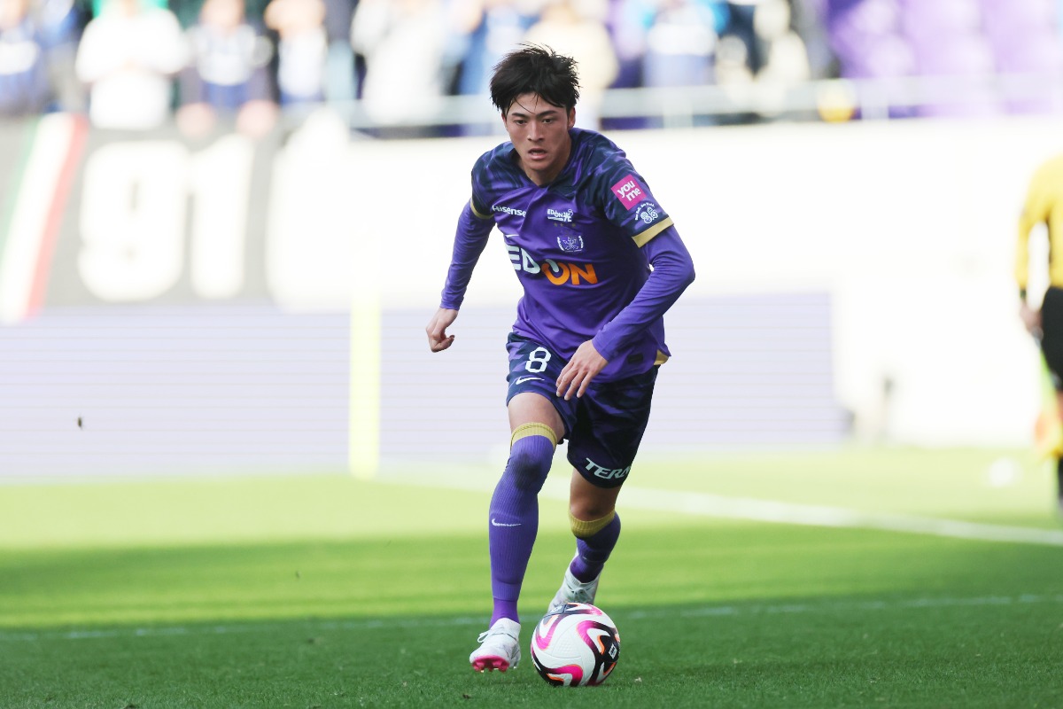 広島の川村拓夢（写真は2024年）【写真：YUTAKA/アフロスポーツ】