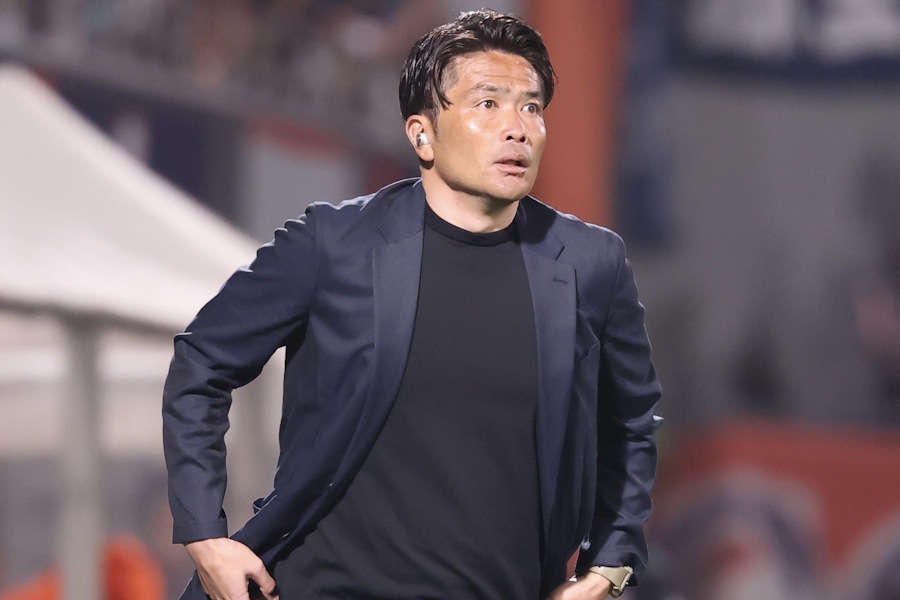 札幌・岩政大樹監督【写真:加治屋友輝】