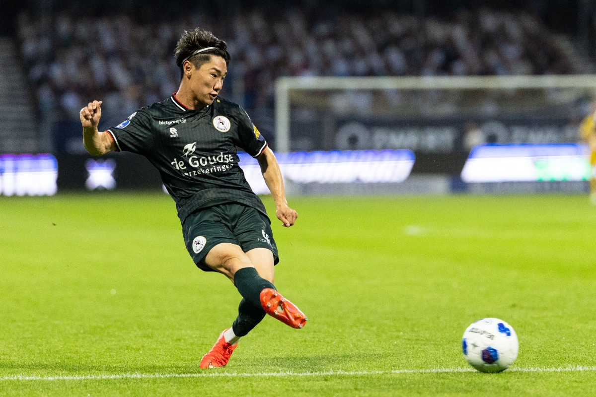 スパルタ・ロッテルダムの三戸舜介【写真:REX/アフロ】