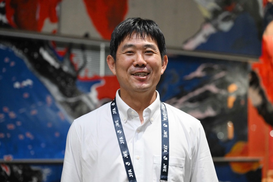 視察に訪れた日本代表・森保一監督【写真:徳原隆元】