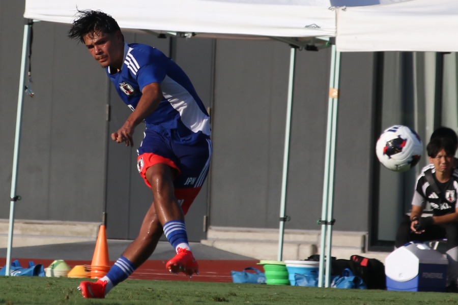 U-19日本代表のニック・シュミット【写真:FOOTBALL ZONE編集部】