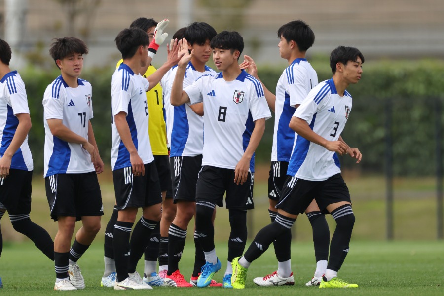 今年4月に活動したU-17日本代表【写真:YUTAKA/アフロスポーツ】