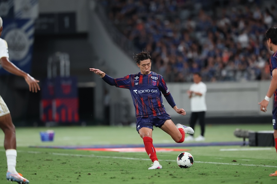 希少な左利きのセンターバックとしてFC東京の最終ラインを支える稲村選手【写真：（C）FC TOKYO】