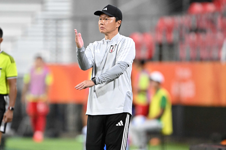 チームを率いる大岩剛監督【写真：徳原隆元】