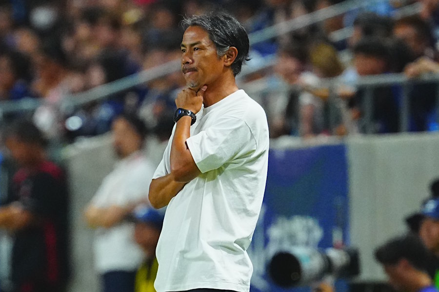 G大阪の明神監督【写真:荒川祐史】