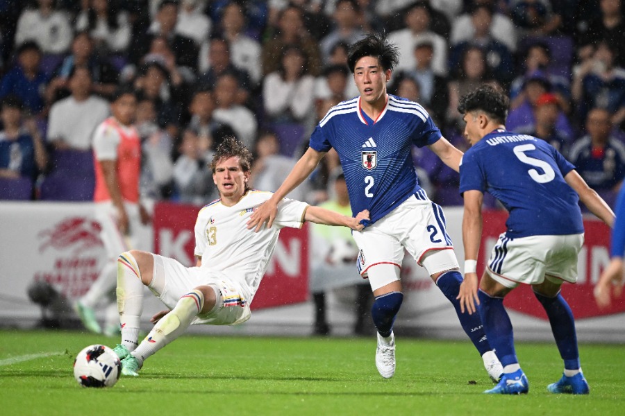 日本代表の中野就斗【写真：徳原隆元】