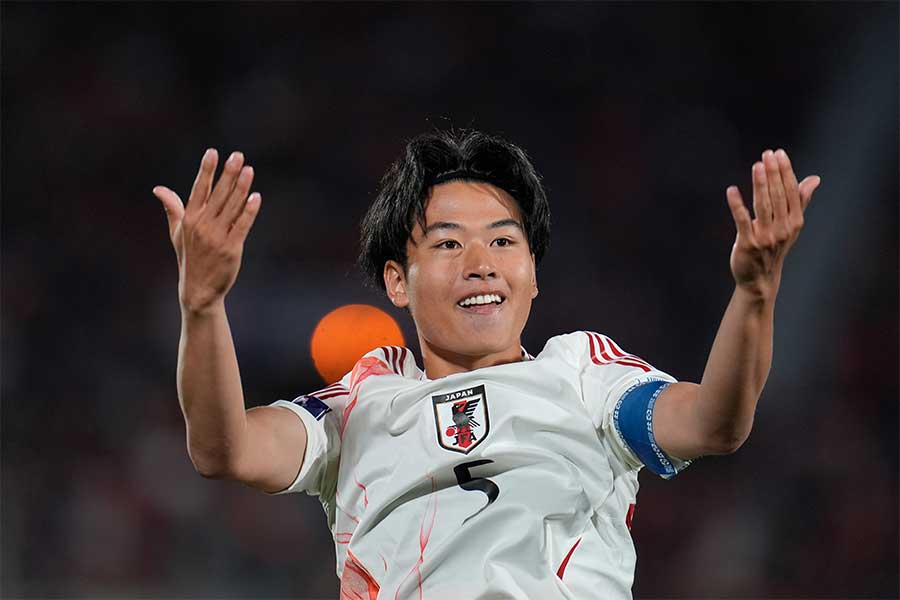 日本がチリを2-0で下し16強進出【写真:AP/アフロ】