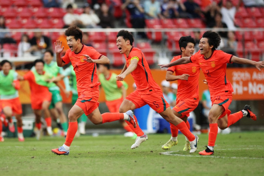 アジア競技大会男子サッカーで3位となったU-23中国代表【写真:ロイター】