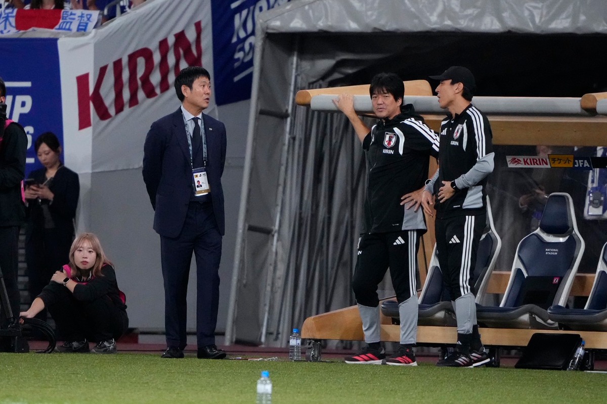 日本代表の名波浩コーチ【写真:増田美咲】