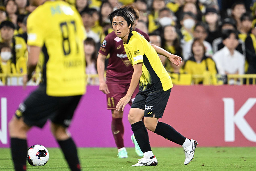 小泉佳穂が神戸戦で圧巻のパフォーマンスを見せた【写真:徳原隆元】