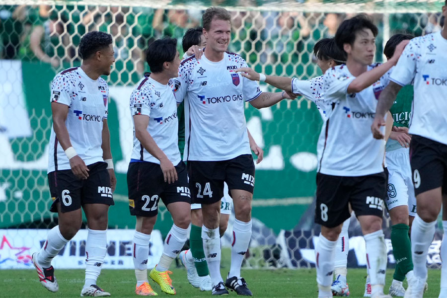 FC東京が4ゴールを決めてダービー勝利【写真：増田美咲】