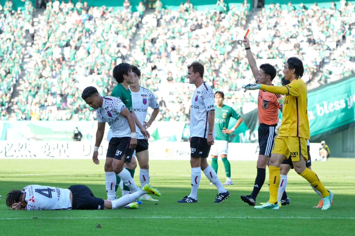 Jリーグで退場者が増加中【写真：増田美咲】