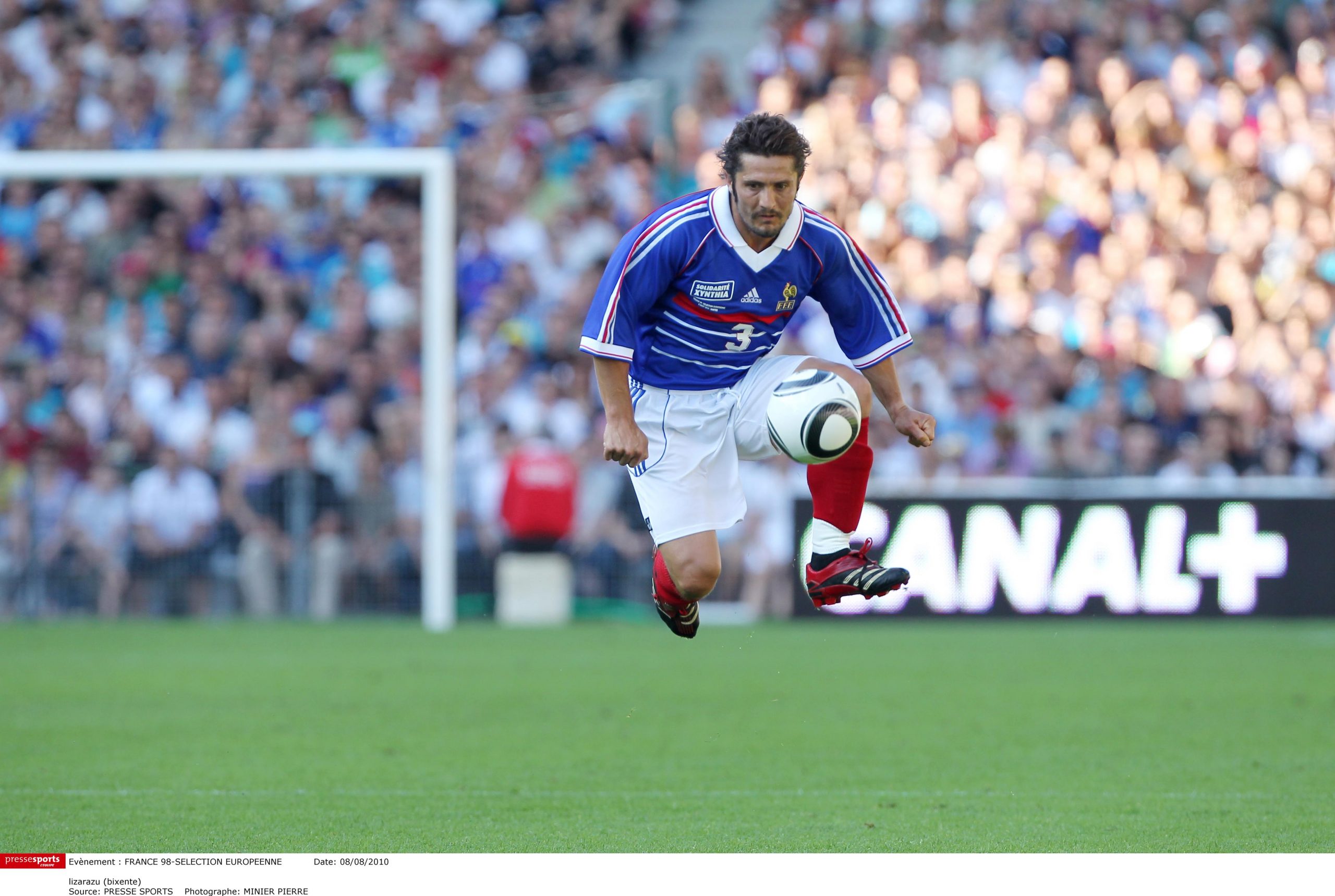 元フランス代表のビセンテ・リザラズ氏【写真:L'EQUIPE/アフロ】