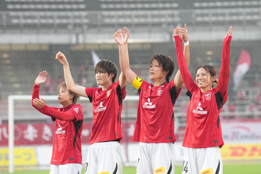 首位に立った浦和レディース【写真：(C) WE LEAGUE】