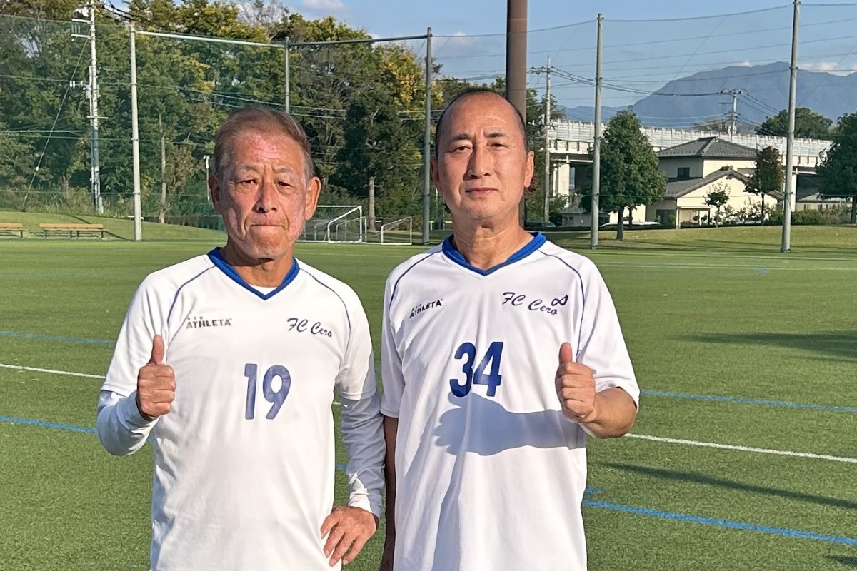 シニアサッカーでグランドスラムを達成した成田茂さん【本人提供】