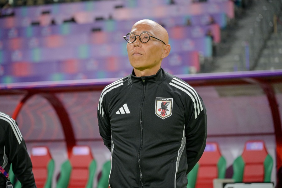 U-17日本女子代表の白井貞義監督【写真:REX/アフロ】