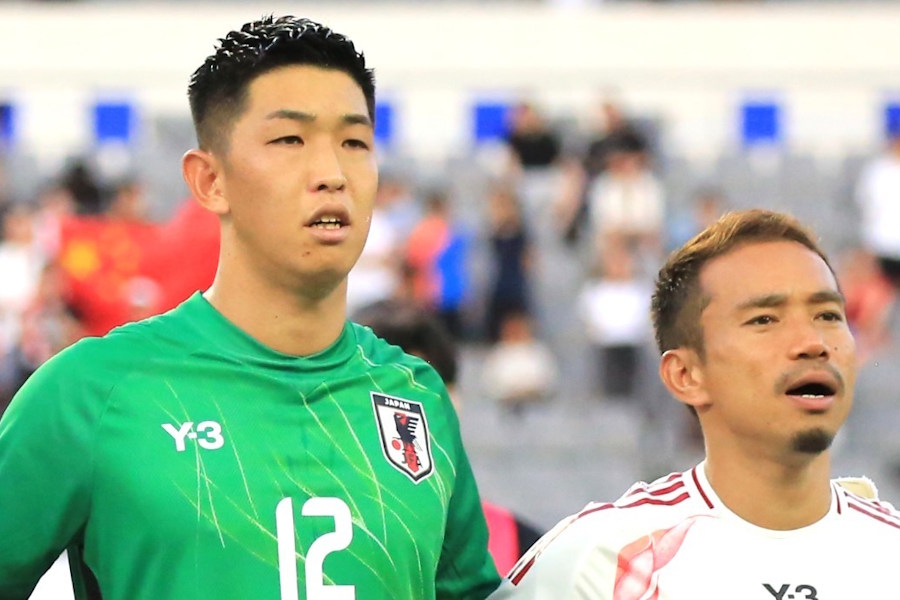 スタメン出場した早川友基と長友佑都【写真：Noriko NAGANO】