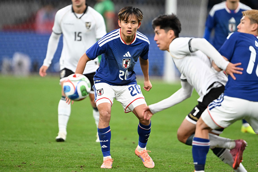 ボリビア戦にスタメン出場した久保建英【写真:徳原隆元】